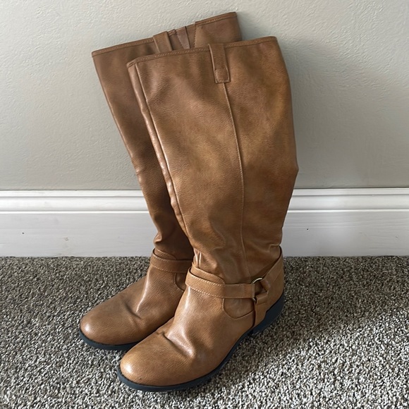 Womens 8.5 boots - Picture 1 of 3